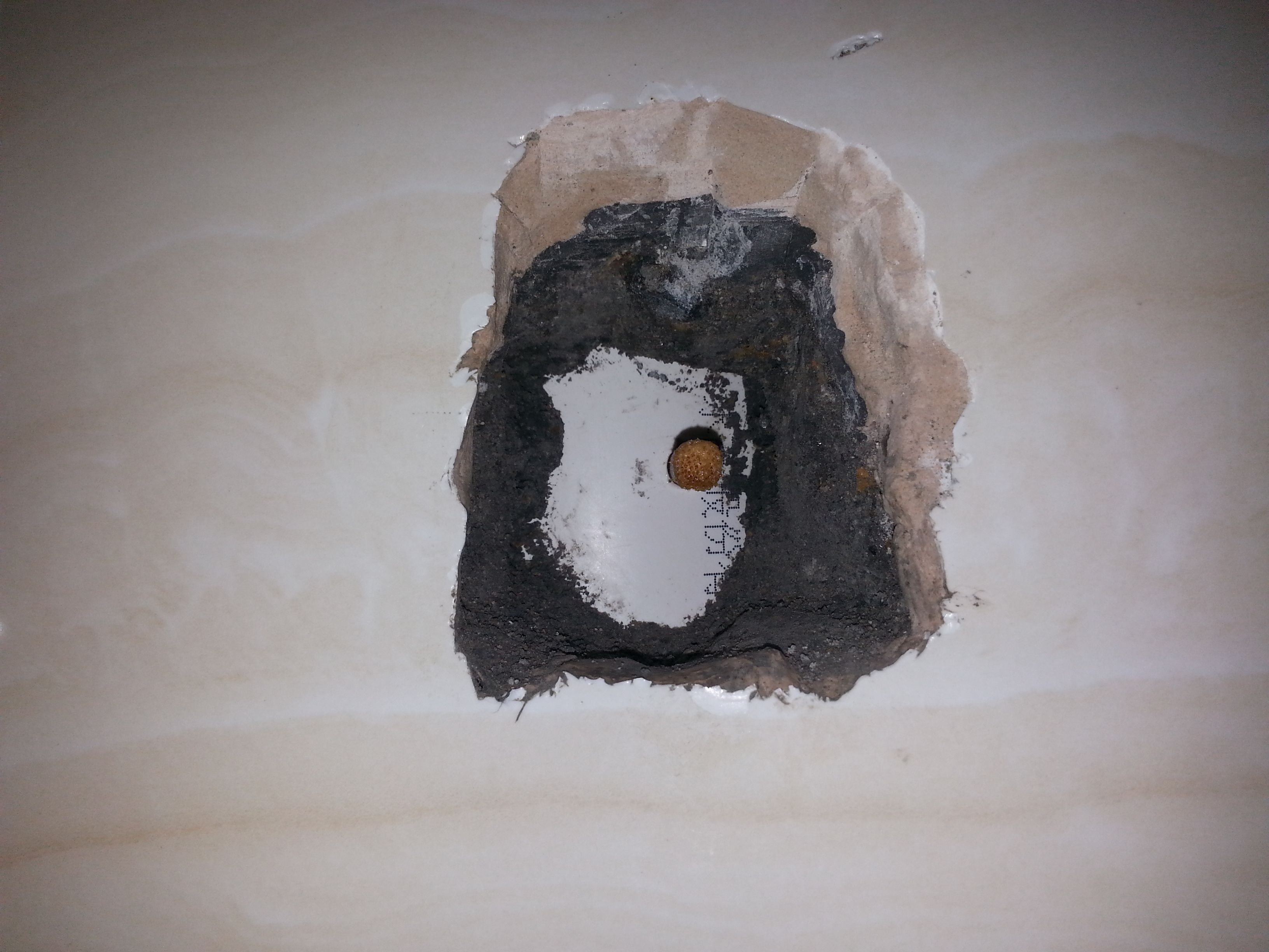 瓷砖上打了个窟窿怎么修复成原样(瓷砖上打了个窟窿怎么修复成原样呢) 瓷砖上打了个窟窿怎么修复成原样(瓷砖上打了个窟窿怎么修复成原样呢)