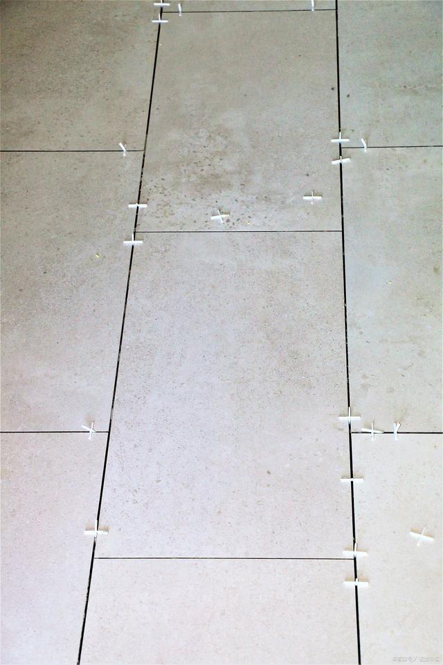 空鼓瓷砖会怎么样(瓷砖空鼓危害有多大) 空鼓瓷砖会怎么样(瓷砖空鼓危害有多大)